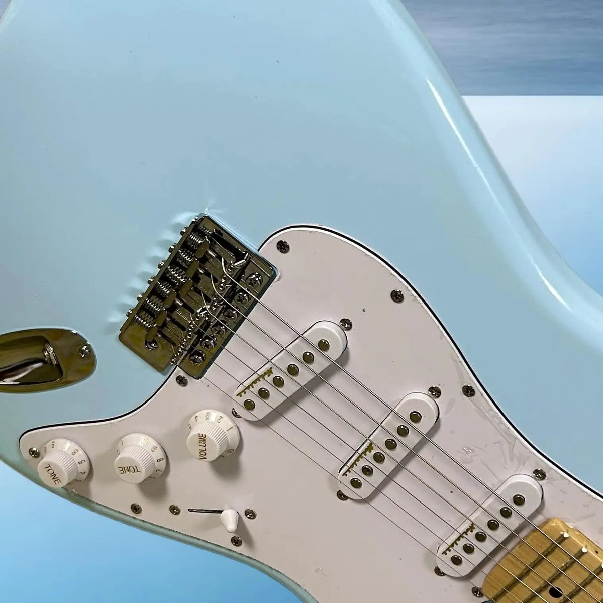 Hot Sale FST Sky Blue Electric Guitars Maple Fretboard Mahogany Body